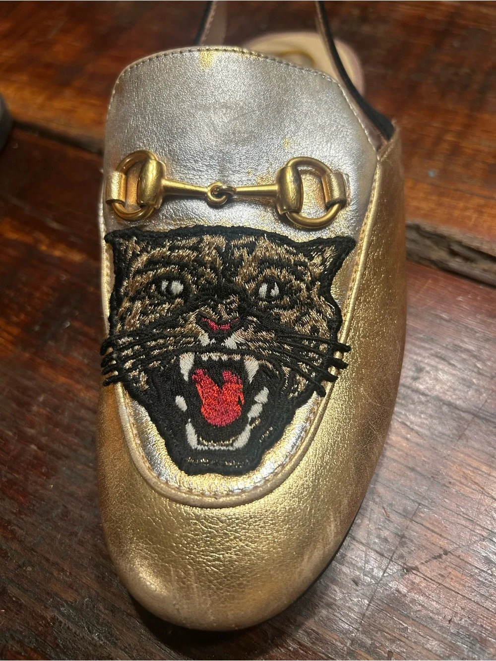 Gucci Girls Princeton Gold Leather Slingback Mules with Mismatched Motifs